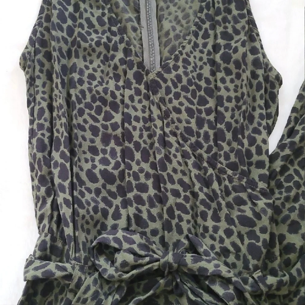 Abercrombie & Fitch Green Leopard Jumpsuit Women's Size XS - Picture 2 of 10